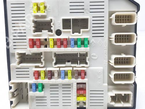 Used Fuse box RENAULT MEGANE III Grandtour (KZ0/1) 1.6 16V (KZ0H) (101 hp) 25707170