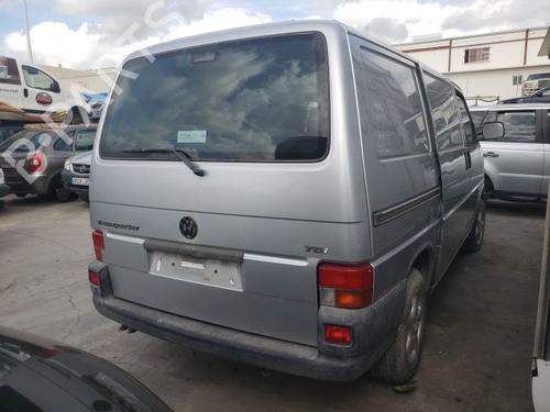 Right front seat VW TRANSPORTER T4 Bus (70B, 70C, 7DB, 7DK, 70J, 70K, 7DC, 7DJ) 2.5 TDI | BP28027480C16 