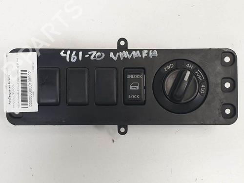 Used Switch Switch NISSAN NAVARA NP300 (D40) 2.5 dCi 4WD (D40TT, D40T, D40M, D40BB) (190 hp) 6853052 6853052