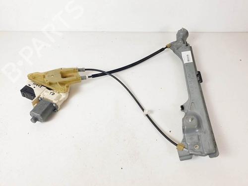 Rudehejsemekanisme Højre bagtil Rudehejsemekanisme Højre bagtil RENAULT LAGUNA III Grandtour (KT0/1) 2.0 dCi (KT01, KT08, KT09, KT0K, KT12, KT1D, KT1W) (150 hp) 15411815 15411815