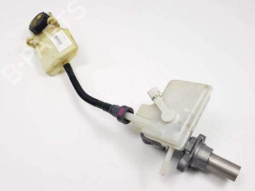 Used Brake master cylinder Brake master cylinder FORD S-MAX (WA6) 1.8 TDCi (125 hp) 18956171 18956171