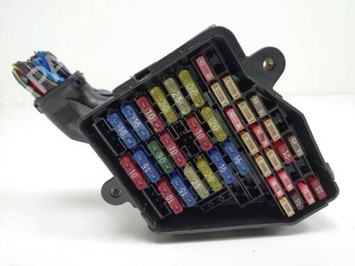 Fuse box VW GOLF IV (1J1) 1.6 | BP8302048E1 