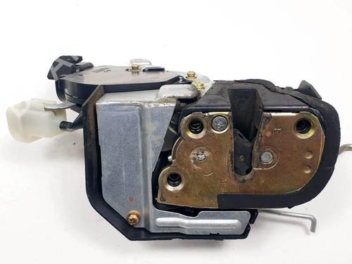 Used Tailgate lock Tailgate lock TOYOTA RAV 4 II (_A2_) 2.0 D 4WD (CLA20_, CLA21_, CLA20R, CLA21R) (116 hp) 17337322 17337322