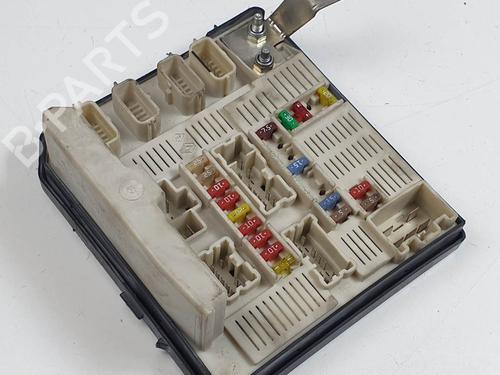 fuse-box-renault-scenic-ii-jm01_-2003-2004-2005-2006-2007-2008-2009-2010-28448035 main image