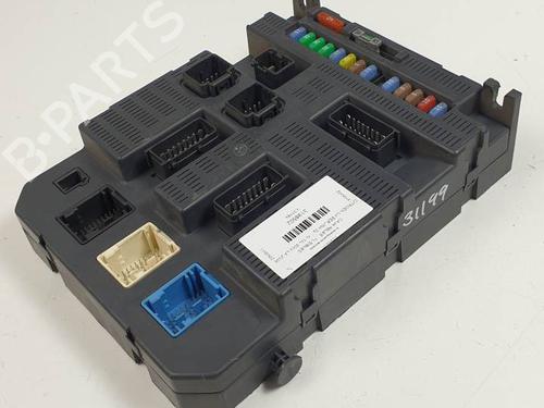 Used Fuse box CITROËN C4 I (LC_) 1.4 16V (88 hp) 28499000