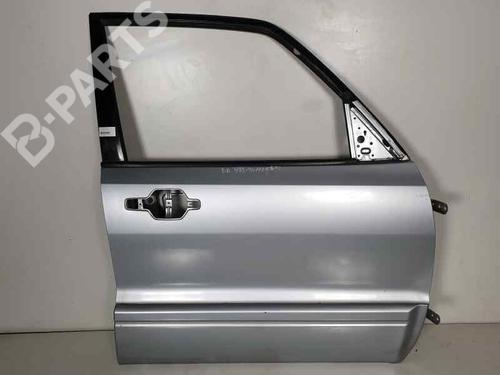 Used Right front door MITSUBISHI PAJERO III (V7_W, V6_W) 3.2 Di-D (V68W) (160 hp) 6851406