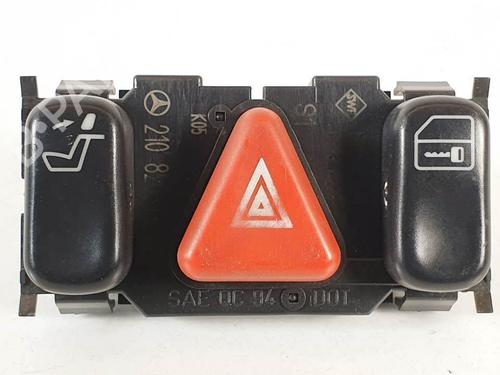 Used Warning switch Warning switch MERCEDES-BENZ E-CLASS (W210) E 300 D (210.020) (136 hp) 17431982 17431982