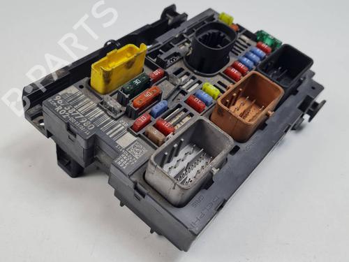 Used Fuse box Fuse box 38532061 38532061