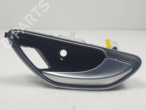 Used Front right interior door handle Front right interior door handle 34517279 34517279