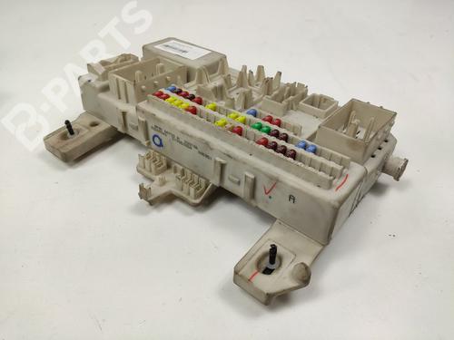 Used Fuse box Fuse box MAZDA 3 (BK) 1.6 (BK14) (105 hp) 10686557 10686557
