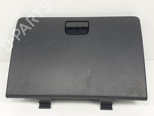 Used Glove box Glove box MITSUBISHI OUTLANDER I (CU_W) 2.0 4WD (CU2W) (136 hp) 13731556 13731556