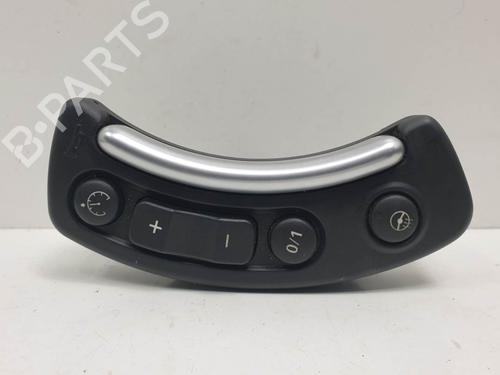 Used Steering wheel controls Steering wheel controls LAND ROVER RANGE ROVER III (L322) 3.6 D 4x4 (272 hp) 9363025 9363025