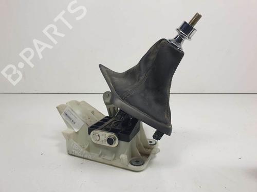 Used Gear lever Gear lever JAGUAR X-TYPE I (X400) 2.5 V6 All-wheel Drive (196 hp) 8924630 8924630