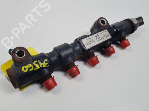 Used Injection rail Injection rail 38261643 38261643