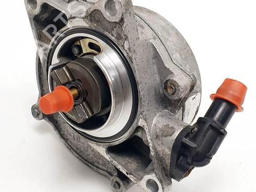Used Vacuum pump Vacuum pump AUDI A4 B6 Convertible (8H7) 2.5 TDI (163 hp) 18029137 18029137