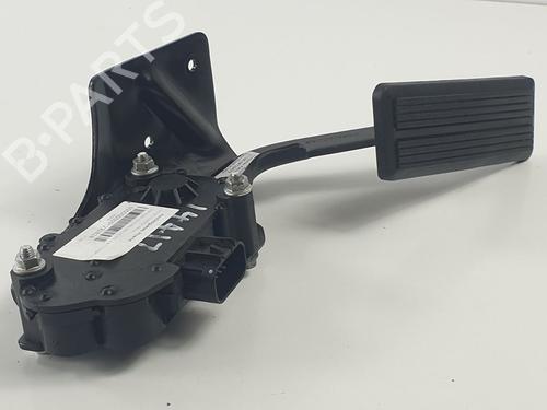 Used Pedal CHRYSLER VOYAGER IV (RG, RS) 2.8 CRD (150 hp) 18120615