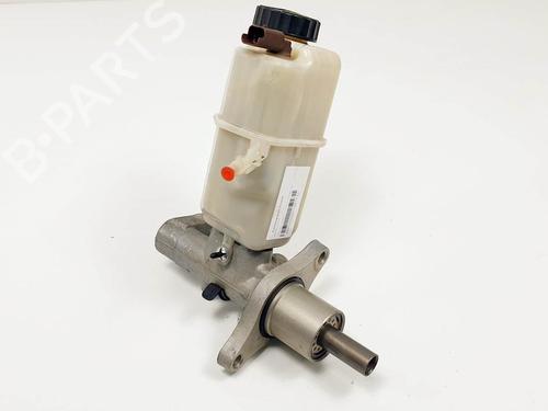 brake-master-cylinder-citroen-c5-iii-rd_-2008-2009-2010-2011-2012-2013-2014-2015-2016-2017-24989936 main image