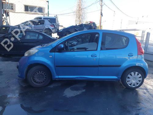 Left rear door PEUGEOT 107 (PM_, PN_) 1.0 | BP29932603C4