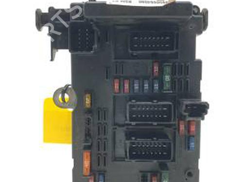 Used Fuse box PEUGEOT 307 SW (3H) 2.0 HDI 110 (107 hp) 30475866