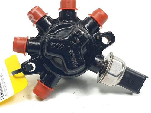 Used Injection rail Injection rail FORD FOCUS I (DAW, DBW) 1.8 Turbo DI / TDDi (90 hp) 40174864 40174864