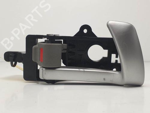 rear-right-interior-door-handle-hyundai-santa-fe-ii-cm-2005-2006-2007-2008-2009-2010-2011-2012-2013-2014-2015-24989427 main image