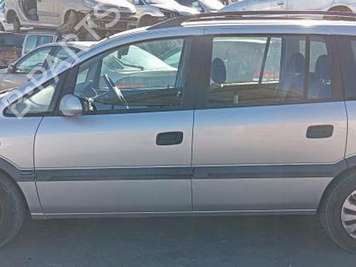 Right taillight OPEL ZAFIRA A MPV (T98) 2.0 DTI 16V (F75) | BP25140138C35 