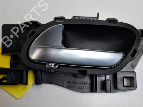 Puxador interior frente esquerdo Puxador interior frente esquerdo 39196412 39196412