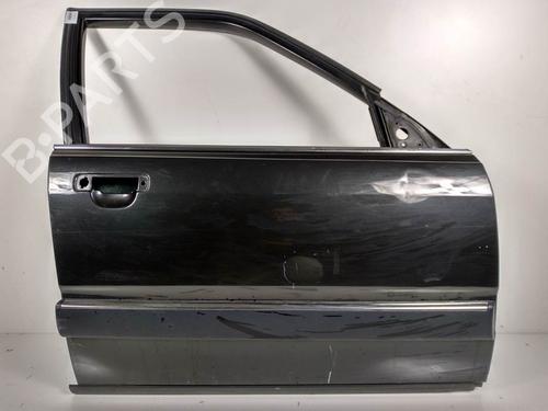 Used Right front door Right front door AUDI 100 C3 Saloon (443, 444) 2.3 E (133 hp) 8609868 8609868