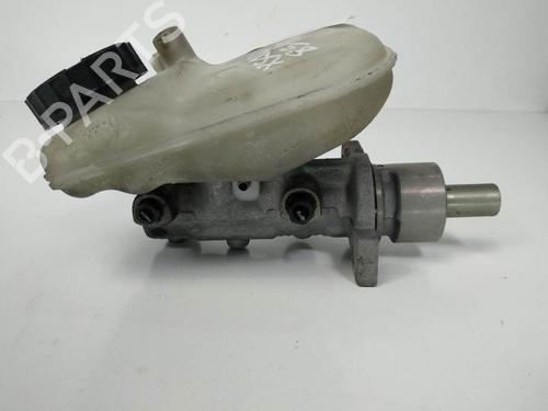 Used Brake master cylinder CITROËN XSARA (N1) 1.9 TD (90 hp) 6859839