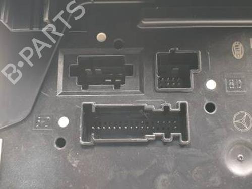 Fuse box MERCEDES-BENZ C-CLASS (W204) C 200 CDI (204.001) | BP30450616E1