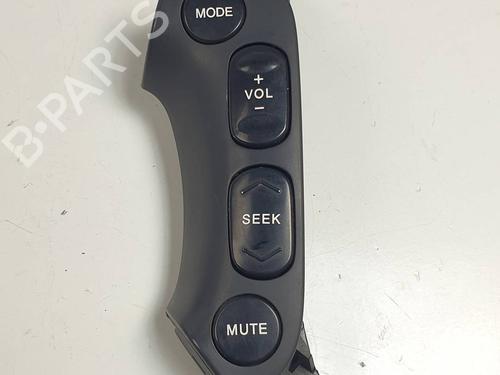 Used Steering wheel controls Steering wheel controls HYUNDAI SANTA FÉ II (CM) 2.2 CRDi GLS (150 hp) 29850123 29850123