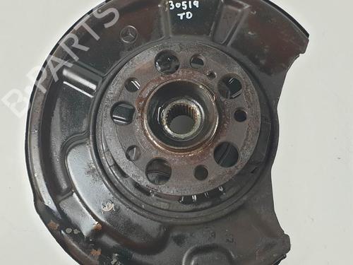 Used Right rear steering knuckle Right rear steering knuckle MERCEDES-BENZ E-CLASS T-Model (S211) E 270 T CDI (211.216) (177 hp) 28061618 28061618