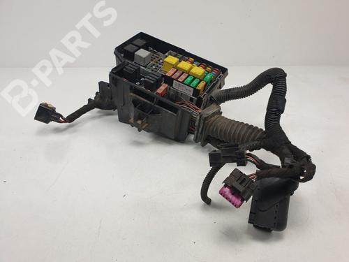 fuse-box-opel-combo-box-bodympv-13-cdti-16v-13142780-2001-9975937 main image