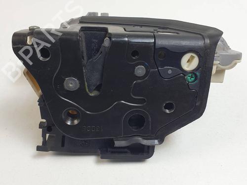 front-right-lock-vw-passat-b6-3c2-2005-2006-2007-2008-2009-2010-2011-36429307 main image