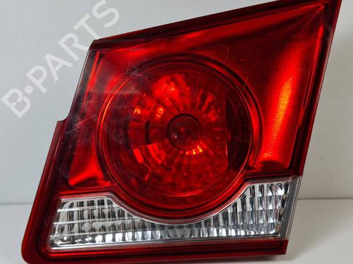 right-tailgate-light-chevrolet-cruze-j300-2009-39929268 main image