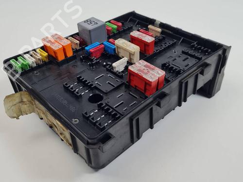 Used Fuse box Fuse box 37756123 37756123