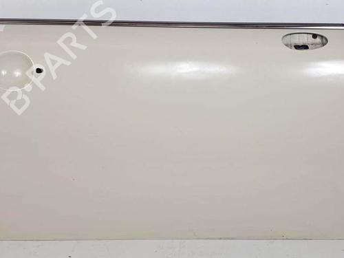 Used Right front door Right front door 18247516 18247516