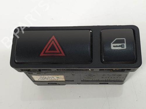 Used Warning switch Warning switch BMW X5 (E53) 3.0 d (184 hp) 6840812 6840812