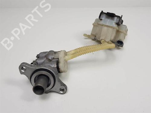 Used Brake master cylinder Brake master cylinder OPEL MERIVA A MPV (X03) 1.3 CDTI (E75) (75 hp) 10748345 10748345
