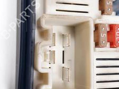 Caixa de fusíveis RENAULT MEGANE II (BM0/1_, CM0/1_) 2.0 dCi (BM1K, CM1K) | BP30763076E1