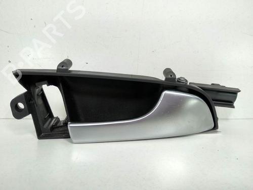 Used Front right interior door handle Front right interior door handle AUDI A3 (8P1) 1.6 (102 hp) 7226734 7226734
