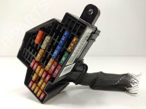 Used Fuse box VW PASSAT B6 Variant (3C5) 2.0 TDI 16V (140 hp) 8330644
