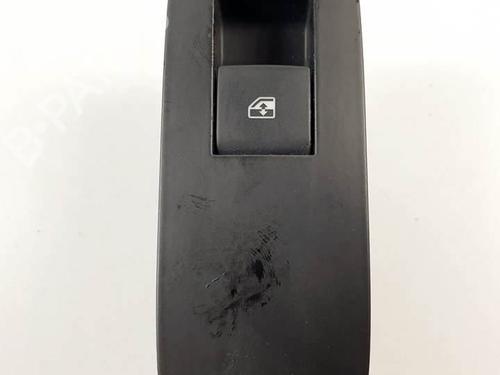 Used Right rear window switch Right rear window switch 12379583 12379583