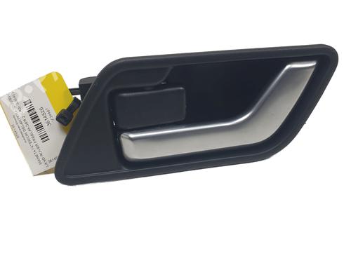 Used Front left interior door handle Front left interior door handle 38480546 38480546