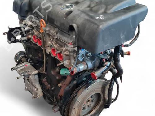 Motor NISSAN PRIMERA (P12) 1.8 (115 hp) 21245657