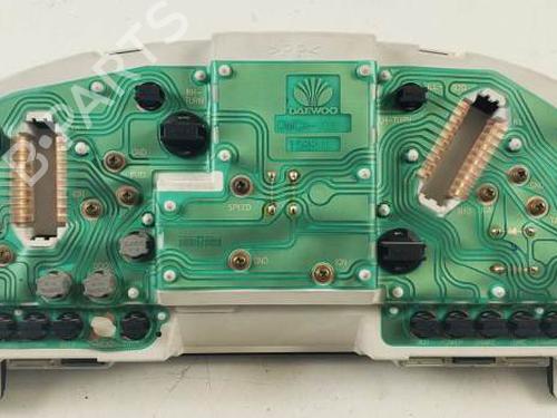 Instrument cluster DAEWOO NUBIRA Saloon (J100) 1.6 16V | BP18872569C47 