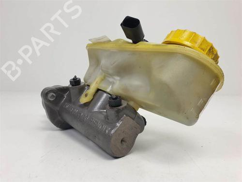 Used Brake master cylinder Brake master cylinder VW POLO (6N2) 1.0 (50 hp) 10370472 10370472
