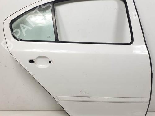 Used Right rear door SKODA OCTAVIA II (1Z3) 1.6 TDI (105 hp) 26030221