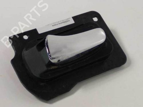 Used Front left interior door handle OPEL VECTRA B Estate (J96) 1.8 i 16V (F35) (125 hp) 7053791