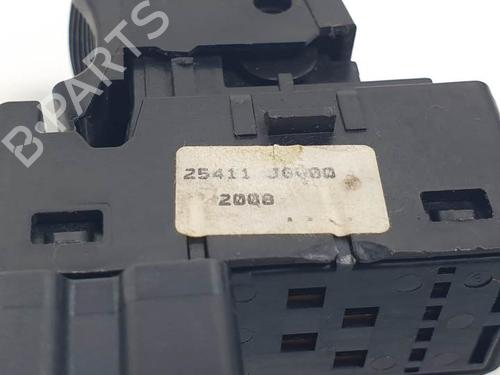 Right front window switch NISSAN X-TRAIL II (T31) 2.0 dCi | BP24989588I26 